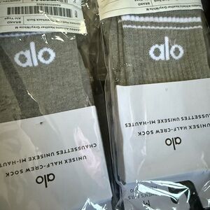 ALO Yoga Unisex Gray Crew Socks